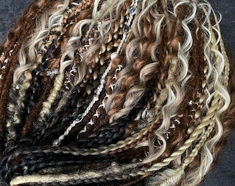 Natuurlijke bruinblonde dreads met krullen/handgemaakte dreadlock-extensies/boho-haar.