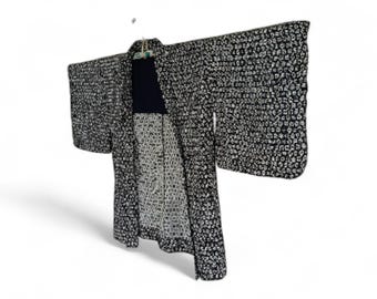Japansk blå och vit haori-kimono i vintagestil med blommönster