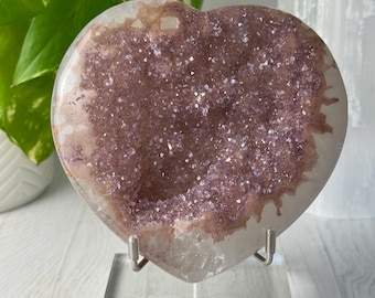 Corazón de cristal de amatista arcoíris // Piedra drusa rosa de Uruguay, cuarzo pulido, roca mineral natural, geoda, coleccionable