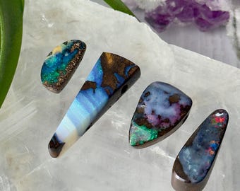 Colgante de ópalo australiano de roca // Piedra perforada lateralmente, azul, verde, rojo, rosa, morado, brillo, pulido, para la fabricación de joyas minerales