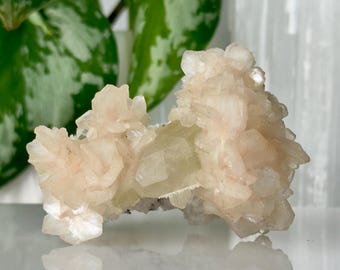 Cúmulo de cristales de estilbita melocotón con apofilita verde // Ejemplar de piedra de calidad AAA, roca mineral natural cruda, piedra coleccionable, curación