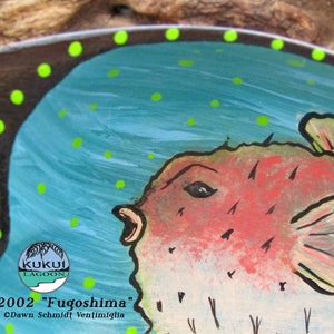 Pufferfish bowl, handpainted fugu, vintage monkeypod bowl, tiki bar decor, original art, 2002 image 3