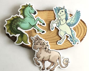 Pegatinas de vinilo impermeables brillantes de caballos de fantasía: unicornio, pegaso e hipocampo.