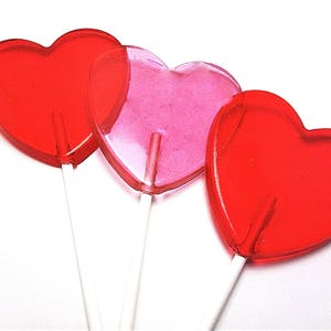 12 LOLLY&#39;S MET GROOT HART - valentijnslolly&#39;s, trouwbedankjes, verscheidenheid aan kleuren en smaken