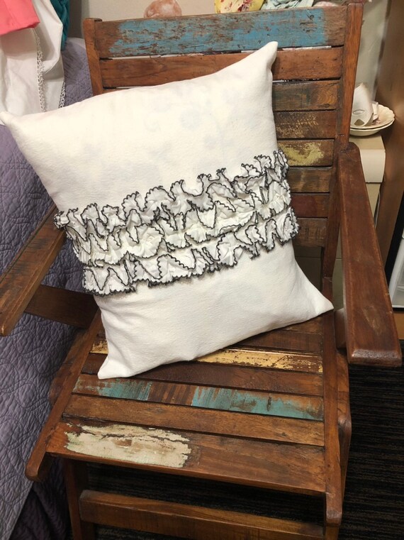 Authentic 1970s Vintage Ruffles Drop Cloth Pillow Cover Drop Etsy