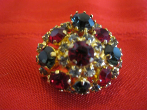Oval Austrian Crystal pin - image 2