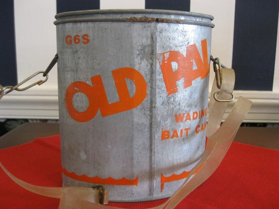 Vintage Minnow Bucket, Fishing Cabin Decor, Live Bait Bucket, Galvanized  Steel Old Pal Minnow Bucket by Woodstream Corp Fishing Bait Pail 