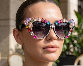 Luksusowe okulary przeciwsłoneczne typu cat eye, okulary imprezowe z kryształkami, kryształowe okulary retro, okulary na festiwale glamour, wyraziste okulary przeciwsłoneczne dla kobiet