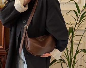 Large Leather Fanny Pack for Women, Crossbody Belt Bag with Wide Interchangeable Strap, Personalized Shoulder Bum Bag, Gift for Her