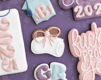 Graduation Diploma Cookie Cutter with Bow - 2022 Design