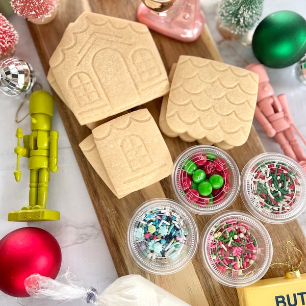 Gingerbread House Cookie Cutter Set: 3-Piece with Stamp