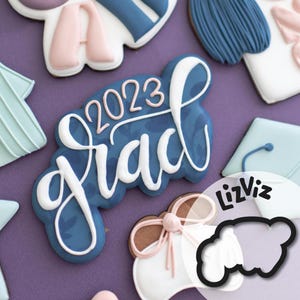 Graduation Cookie Cutter. Grad word with year.