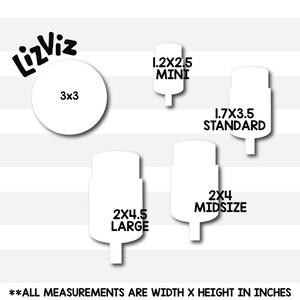 K&ouml;nnte beinhalten: Eine Grafik, die verschiedene Gr&ouml;&szlig;en von leeren Sublimationsbechern zeigt. Die Gr&ouml;&szlig;en sind 1,2 x 2,5 Zoll (Mini), 1,7 x 3,5 Zoll (Standard), 2 x 4 Zoll (Mittel) und 2 x 4,5 Zoll (Gro&szlig;). Der Text "ALL MEASUREMENTS ARE WIDTH X HEIGHT IN INCHES" befindet sich am unteren Rand der Grafik.