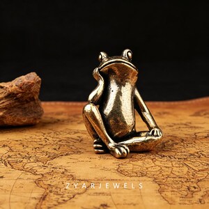 Vintage Brass Thinking Frog Figurine, Meditating Toad Mini Sculpture, Zen Desk Decor Pen Rest, Lucky Charm Gift