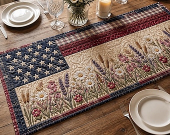 Quiltad bordslöpare med amerikansk flagga, blommig Americana-dekor med vildblommor