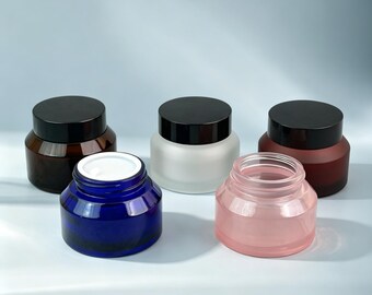 Pote de vidro de 50g para creme, recipiente cosmético colorido com tampa preta e revestimento interno, embalagem vazia para creme facial, bálsamo e pomada para cuidados com a pele. Ideal para fazer seus próprios produtos de beleza.