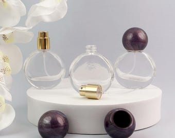 Frasco de vidro transparente de 25ml com spray, atomizador redondo recarregável com tampa esférica roxa, borrifador dourado, frasco vazio para perfume, pote para fazer perfume DIY