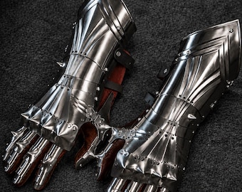 Medieval Gothic Gauntlets Steel Armor Gloves LARP Cosplay Knight Gauntlet Pair Polished Knight Armor Functional Hand Protection Halloween