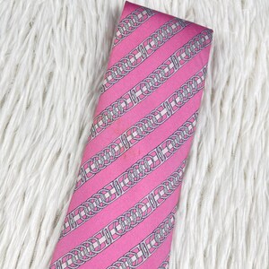Vintage Authentic Hermes Paris Pink Silk Tie, Geometric Chain Link Print Men's Necktie, Made in France Luxury Business Silk Tie 5402 OA image 7