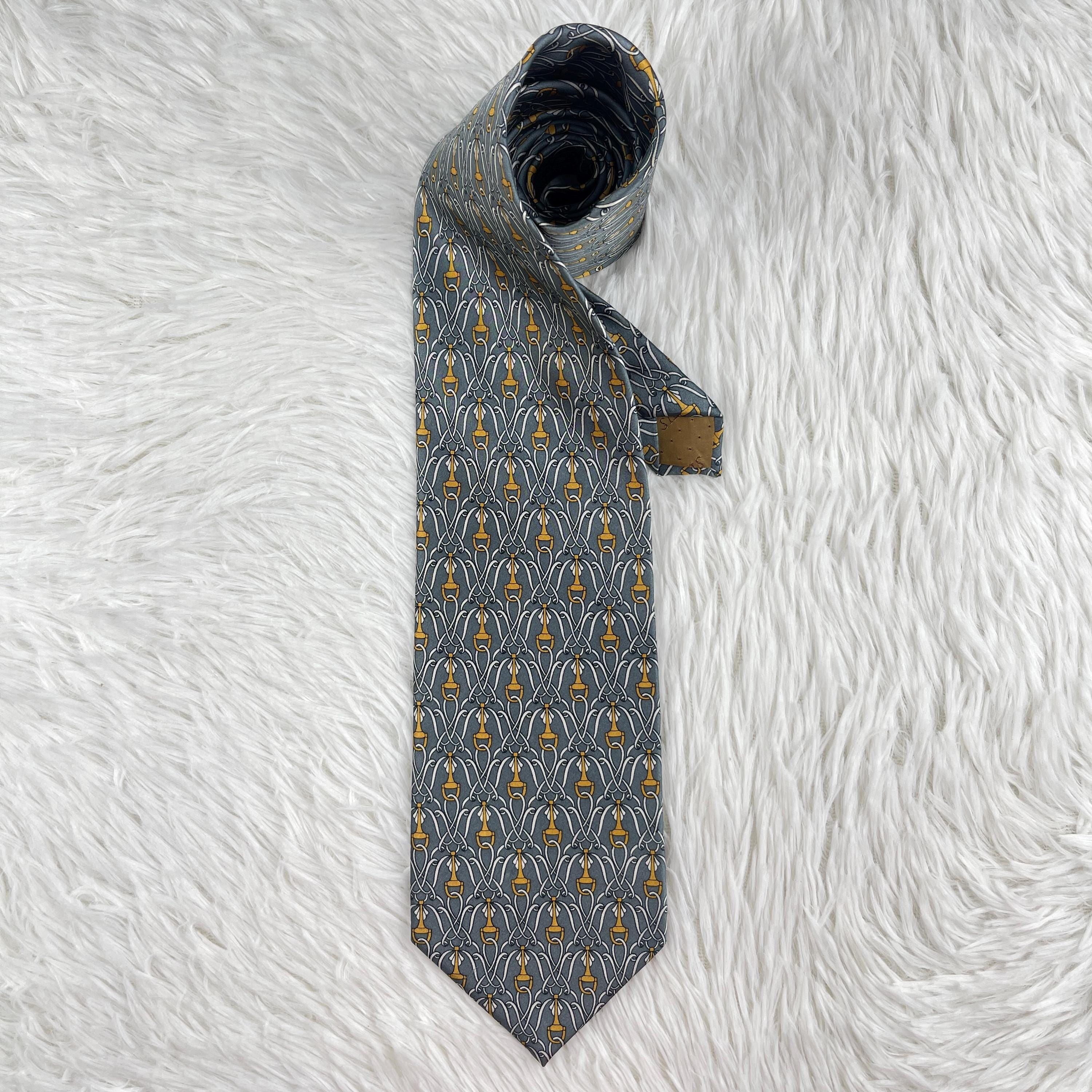 Como House Silk Tie, Gray Equestrian Stirrup Pattern, Italian Designer Necktie