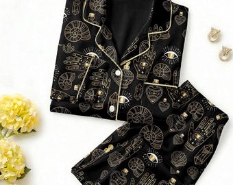 Conjunto de pijama feminino de manga comprida – Estampa de símbolo místico, roupa de dormir confortável em preto ou branco para usar em casa.