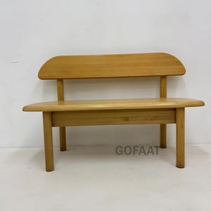 Banco de madera artesanal de inspiración danesa, asiento de madera maciza marrón para recibidor, mueble rústico escandinavo para pasillo.