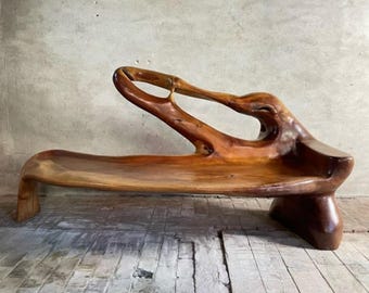 Panca scultorea in legno realizzata a mano, panca in legno massello organico, seduta di design, grande mobile artistico scandinavo