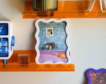 3D Printed Wavy Picture Frame 4x6 - Magnetic or Wall Mount - Custom Color