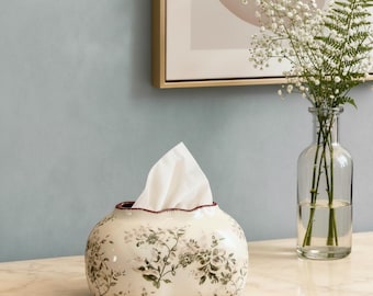 Vintage bloemen keramische tissuedoos hoes | Woondecoratie voor woonkamertafel | Handgemaakt cadeau-idee met geschilderde bloemen | Cadeau voor haar