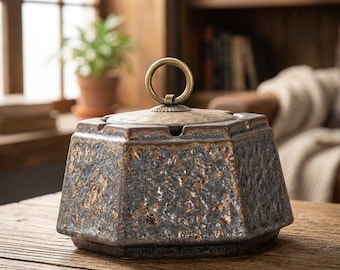 Cenicero de cerámica con tapa, cenicero rústico japonés resistente al viento, decoración vintage para el hogar, regalo para fumadores, adorno de escritorio de estilo retro.