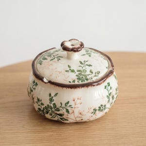 Cenicero de cerámica floral con tapa, cenicero vintage a prueba de viento, decoración botánica para el hogar, regalo para fumadora.