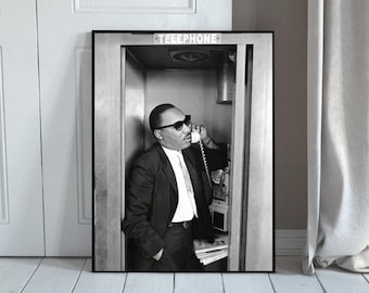 Impresión de cabina telefónica – Fotografía en blanco y negro (Descarga digital)