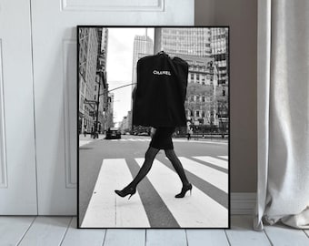 Arte mural de moda de Chanel, fotografía urbana en blanco y negro, estilo retro de lujo, impresión decorativa de estilo callejero.