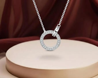 Collar con colgante circular de circonita cúbica y luna, de plata 925 - Cadena de 45 cm.