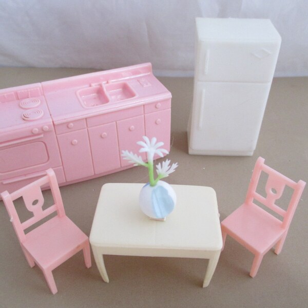 Marx Kitchen Joined  Sink Stove Fridge Toy Dollhouse ideal table chairs