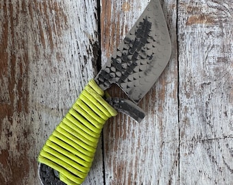 Cuchillo de herrero forjado a mano