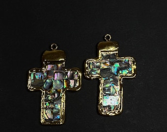 Colgante de cruz de concha de abulón de acero inoxidable chapado en oro de 18 quilates (solo colgante)