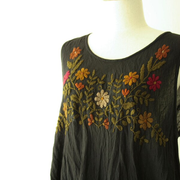 SALE.. Comfy Beach Dress in Black with Embroidered Floral
