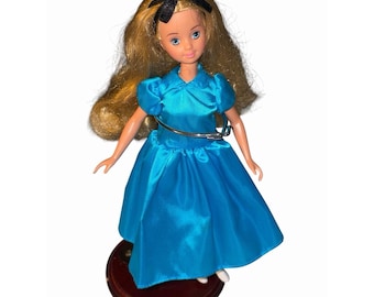 Vintage 1987 Mattel Disney Alice In Wonderland Alice 10.25" Doll