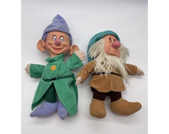 Muñecos vintage Mattel Disney Sleepy y Dopey Seven Dwarfs (1993), sonajero ronquido