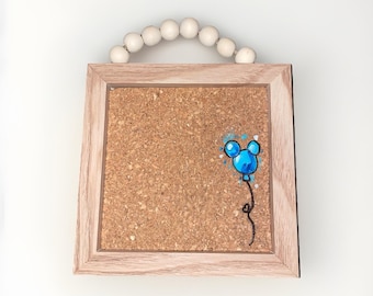 Tablero de corcho para colgar pintado a mano con globos de Disney, Disney Magic