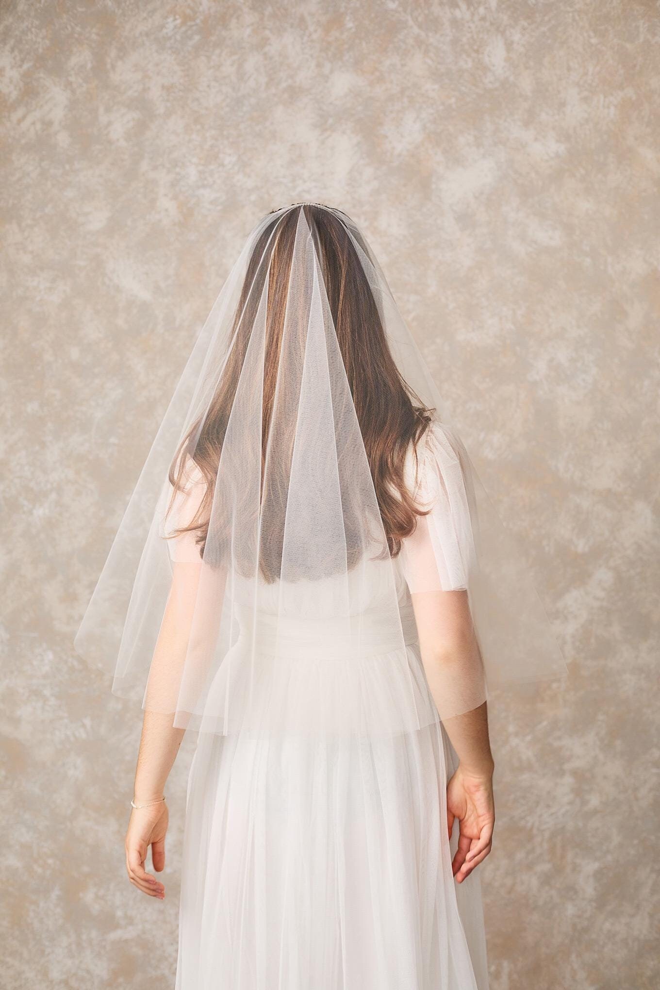 ✨ Two Tiered Short Veil - Etsy UK