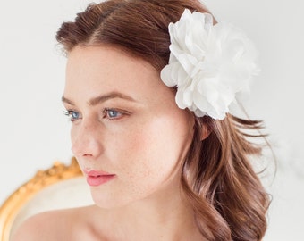 Silk flower wedding hair pin, Silk flower hair piece wedding, Bridal silk flower, Wedding silk flower, Ivory silk flower hair pin