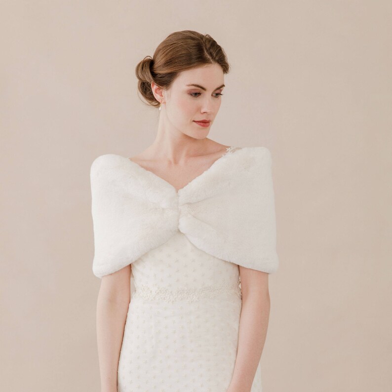 Faux fur shrug \u2022 Faux fur stole \u2022 Faux fur stole for wedding \u2022 Faux fur bridal wrap