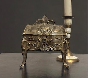 Caja de baratijas Art Nouveau, gabinete en miniatura de metal fundido, estilo Jugendstil, coleccionable decorativo