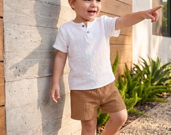Letni komplet chłopięcy z bawełny | Koszulka z krótkim rękawem, elastyczne spodenki