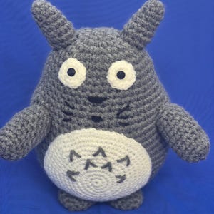 Handgjord Totoro Virkad Amigurumi Gosedjur - Studio Ghibli bild 8