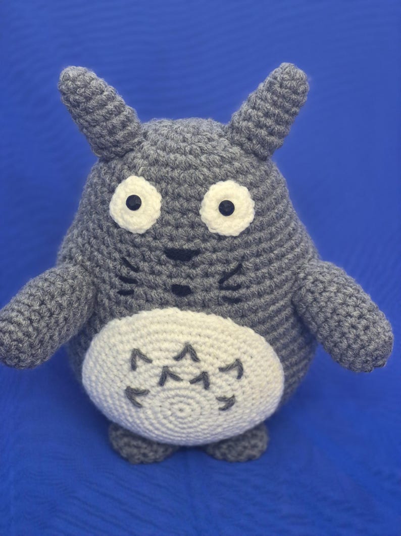 Handgjord Totoro Virkad Amigurumi Gosedjur - Studio Ghibli bild 8