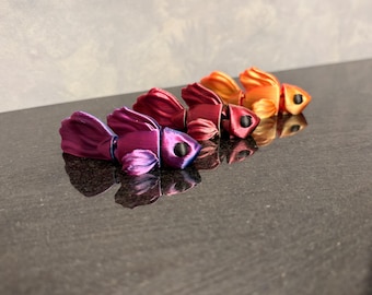3D Printed Betta Fish Fidget Toy | Two-Tone Silk PLA Flexi Koi, 2"