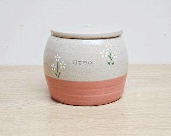 Personalised Ceramic Pet Urn: Daisies Flowers Pottery Cremation Keepsake